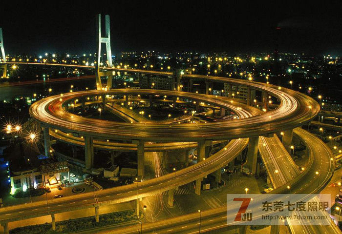 城市高架立交桥照明-路灯杆照明方式