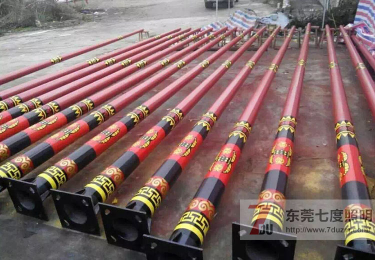 民族文化特色太阳能路灯杆图片