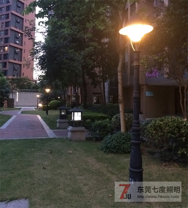 东莞七度照明-小区砂铸庭院灯高度和安装间距