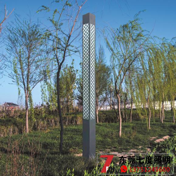 公园现代简约LED景观灯柱安装效果图片